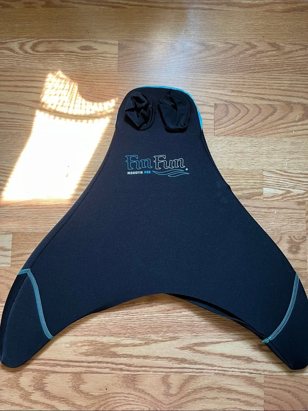 Fin Fun Mermaid dive into